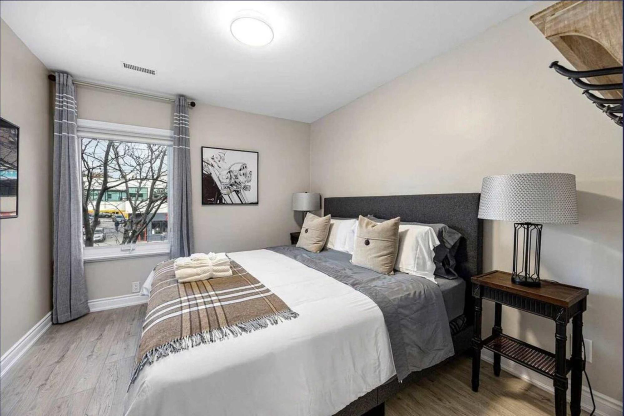 Casa St Clair - Suite -Style Suite W Lrg Patio Τορόντο Εξωτερικό φωτογραφία